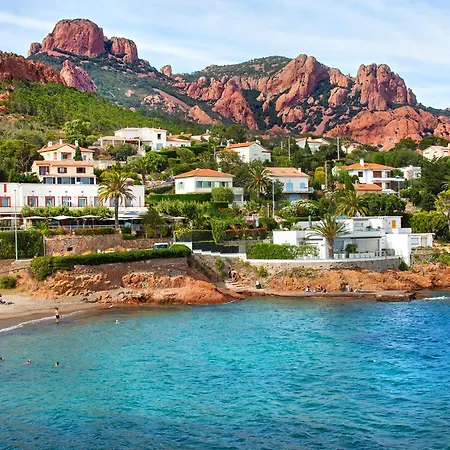 Et Les Flots Bleus Appart hôtel Saint-Raphaël