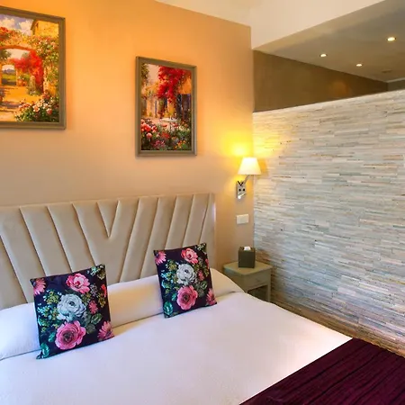 Et Les Flots Bleus Apartahotel 4*