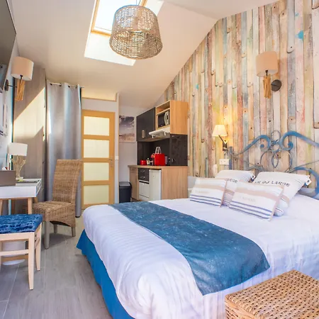 Et Les Flots Bleus Appart hôtel