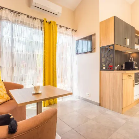 Et Les Flots Bleus Hotel apartamentowy 4*