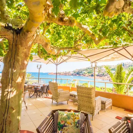 Et Les Flots Bleus Saint-Raphaël