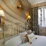 Et Les Flots Bleus Apart Otel 4*