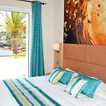 Apart Otel Et Les Flots Bleus 4*