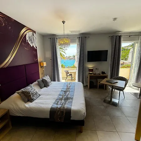 Et Les Flots Bleus Aparthotel