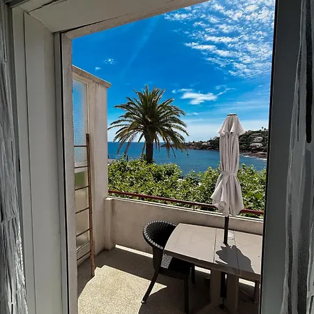 Et Les Flots Bleus 4* Saint-Raphael (Var)