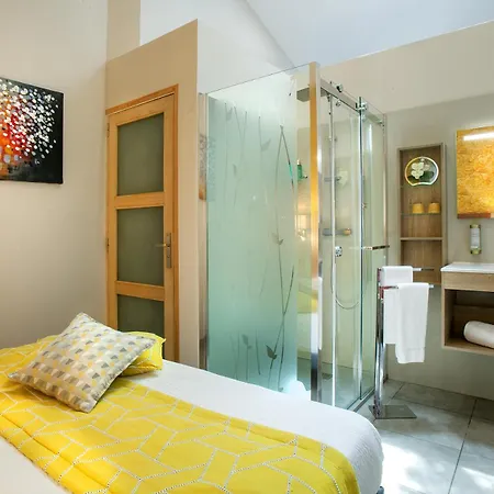 Et Les Flots Bleus Saint-Raphaël