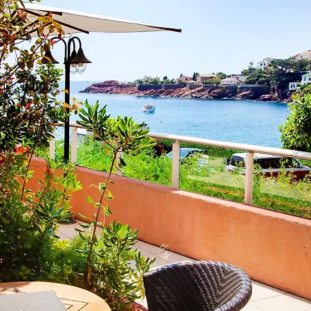 Et Les Flots Bleus Hotel apartamentowy Saint-Raphaël