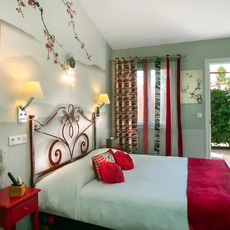 Et Les Flots Bleus 4* Saint-Raphael (Var)