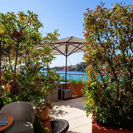 Et Les Flots Bleus 4*