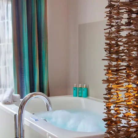 Aparthotel Et Les Flots Bleus