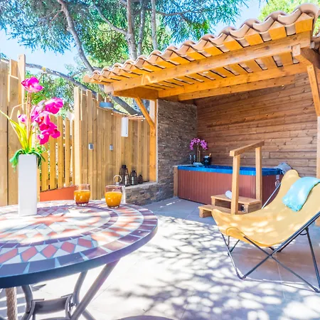 Et Les Flots Bleus 4*