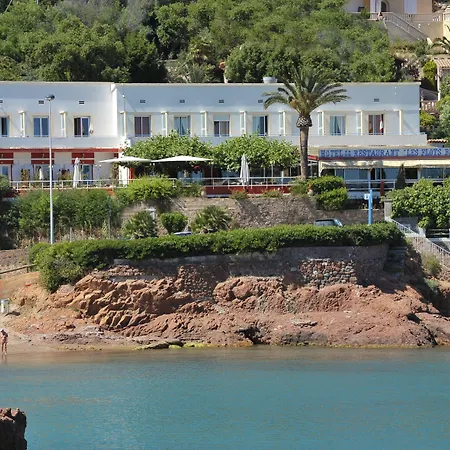 Et Les Flots Bleus Apart Otel