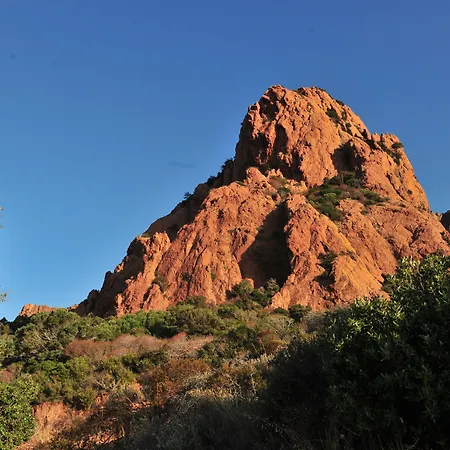 Et Les Flots Bleus Apart Otel Saint-Raphaël