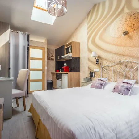 Appart hôtel Et Les Flots Bleus 4*