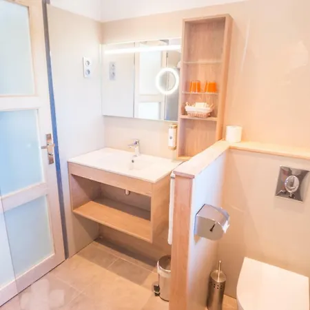 Et Les Flots Bleus Appart hôtel 4*