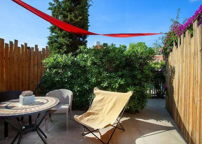 Et Les Flots Bleus Сен-Рафаэль