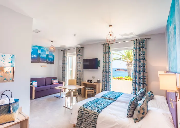 Et Les Flots Bleus 4* Сен-Рафаэль