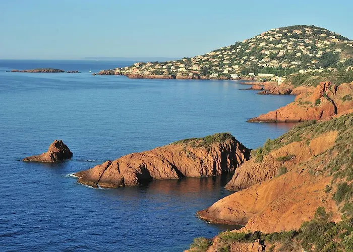 Et Les Flots Bleus 4* Сен-Рафаэль