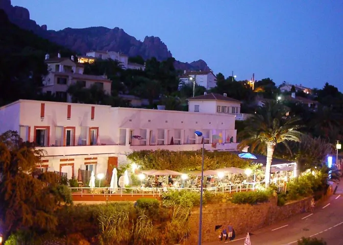 Et Les Flots Bleus Апарт-отель